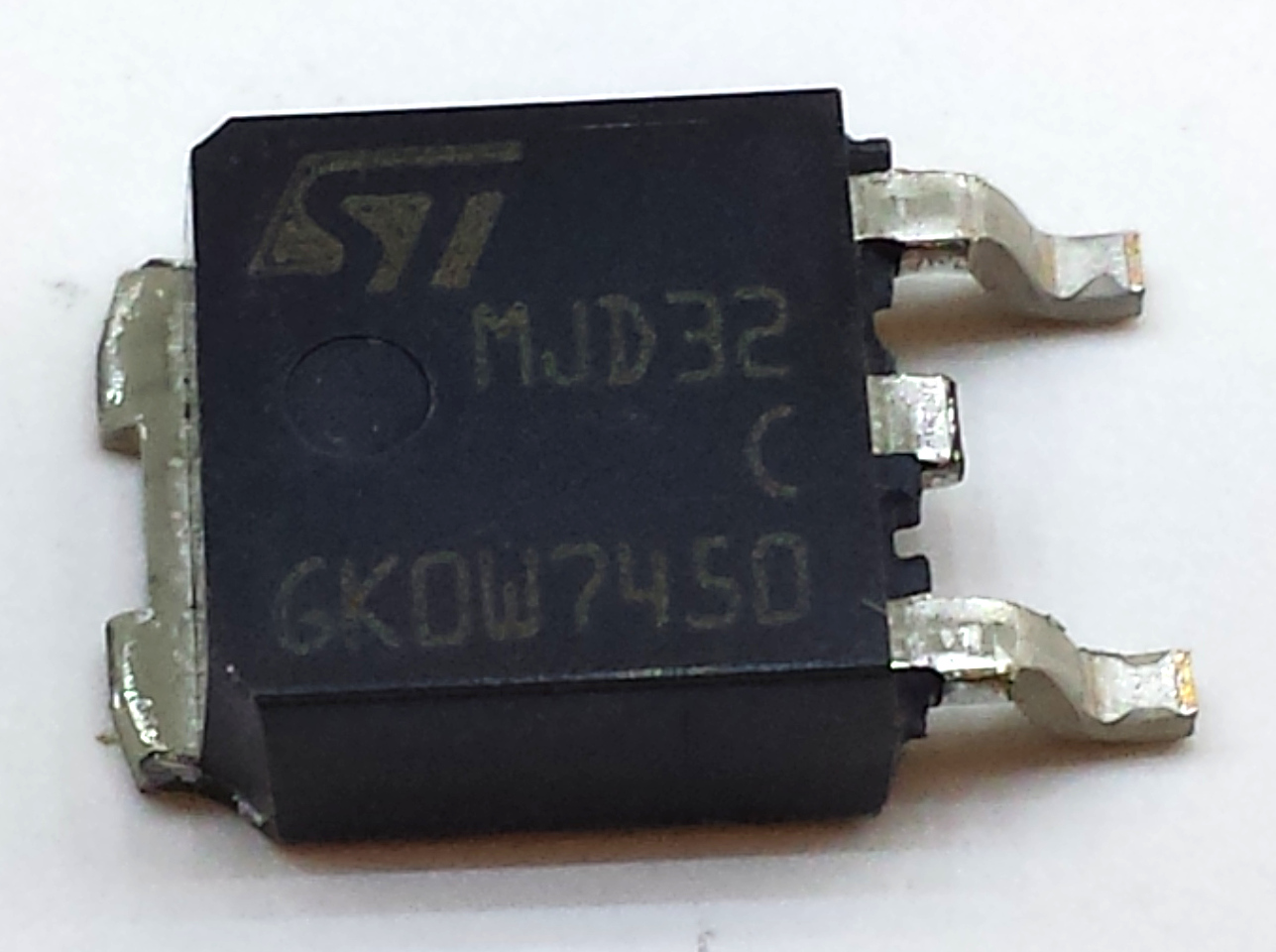 MJD32C