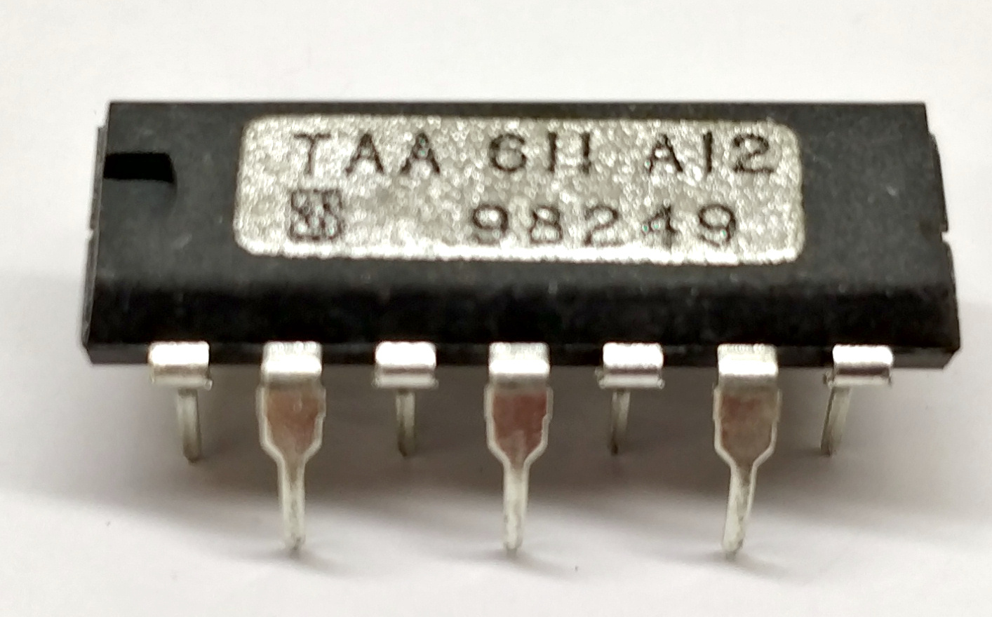 TAA611A12